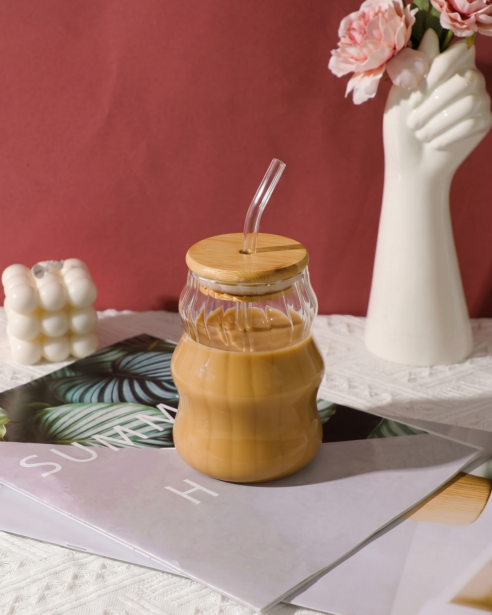 KAYYY - Wavy Glass Tumbler with Bamboo Lid & Straw