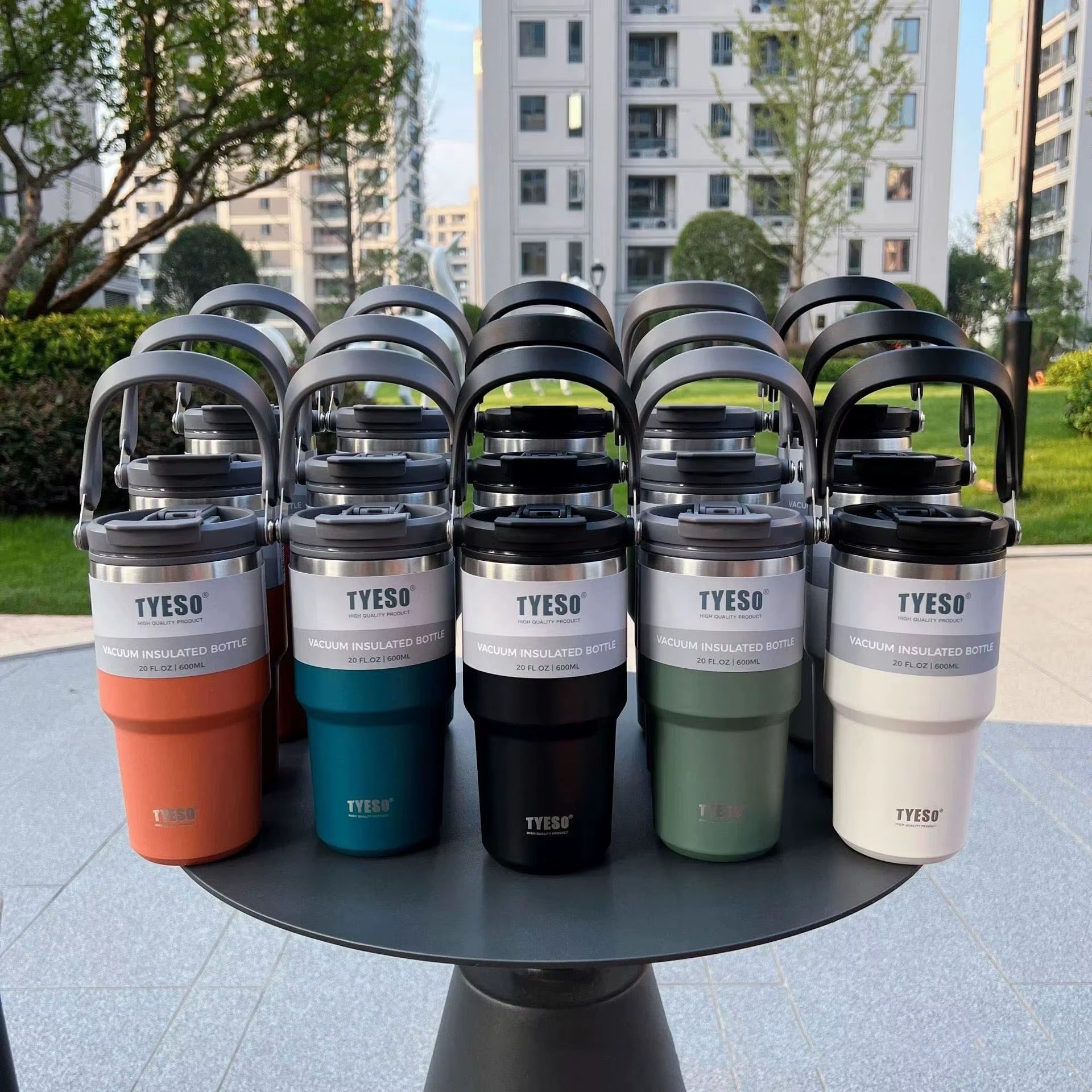 TYESO Insulated Travel Mug with Carry Handle | 600ml–1200ml Stainless Steel Tumbler